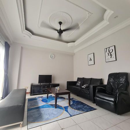 Y Homes Kota Kinabalu Buitenkant foto
