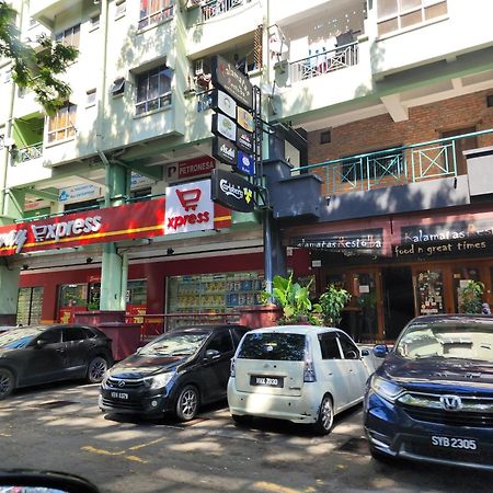 Y Homes Kota Kinabalu Buitenkant foto
