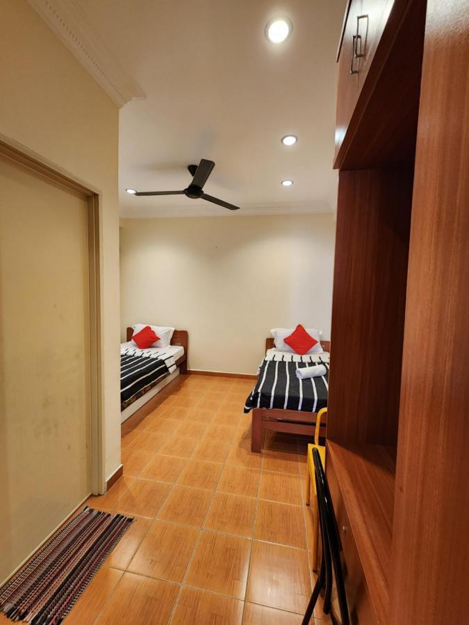 Y Homes Kota Kinabalu Buitenkant foto